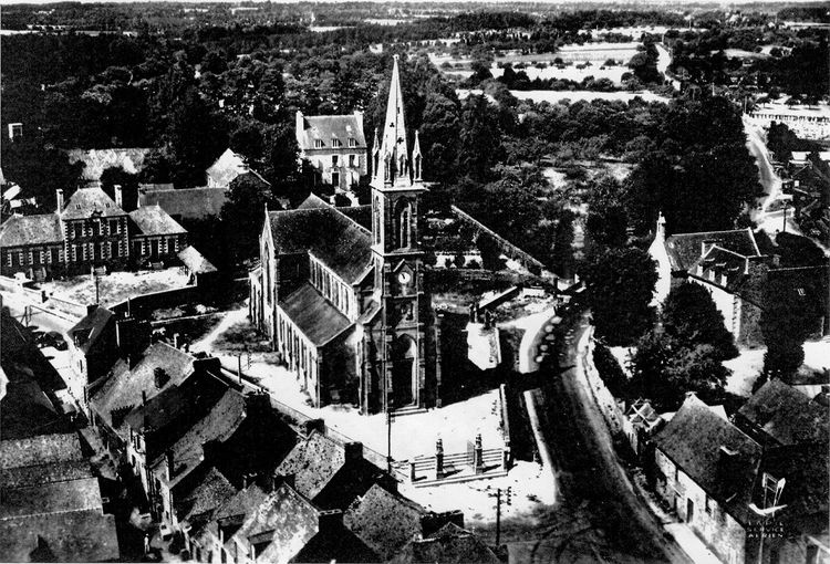 Bourg-Eglise-Lapie2.jpg